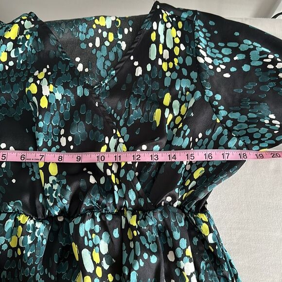 Torrid Midi Bubble Charm Flutter Sleeve Faux Wrap Dress Green Size 00/10US - Picture 7 of 12